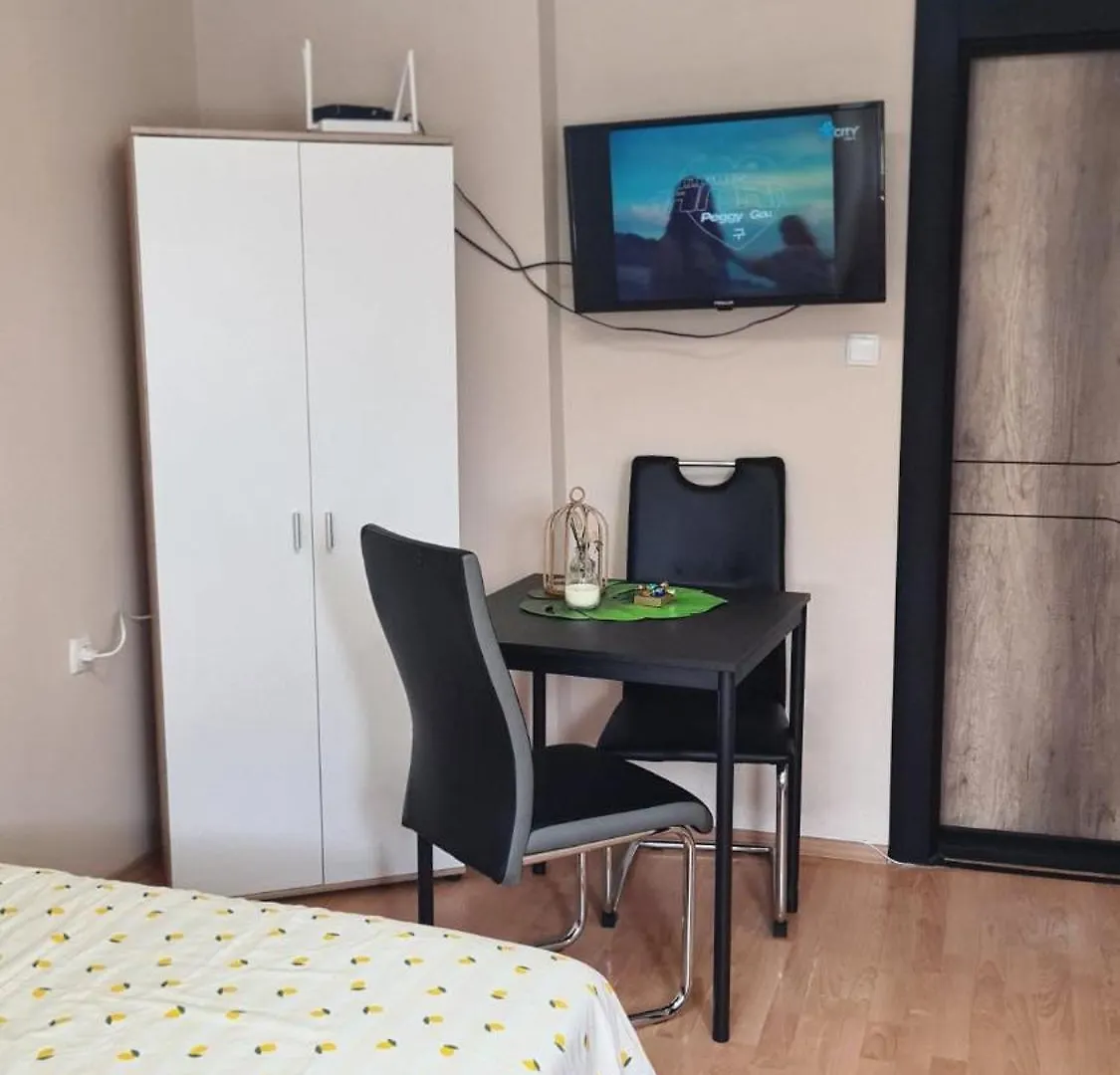 Apartment Green Room Varna